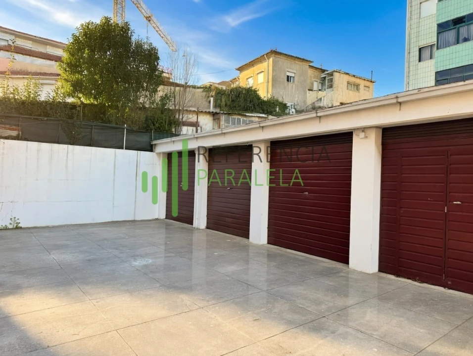 Garagem para Venda em Mafamude e Vilar do Paraíso Foto 4