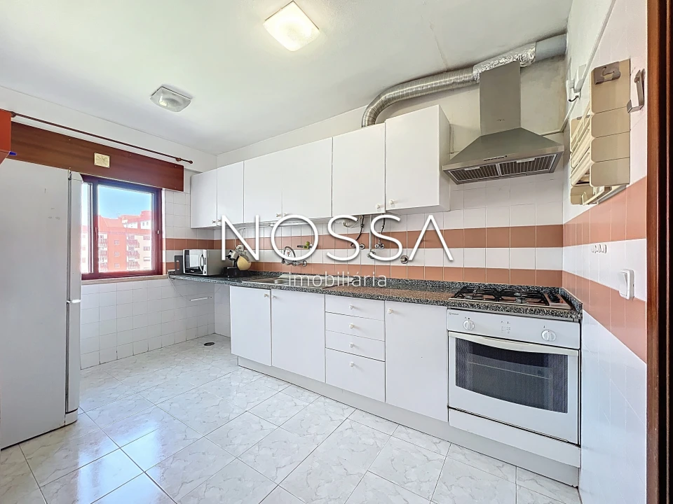 Apartamento T3 para Venda em Algueirão-Mem Martins Foto 1