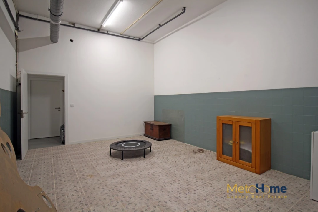 Loja para Arrendamento em Mafamude e Vilar do Paraíso Foto 13