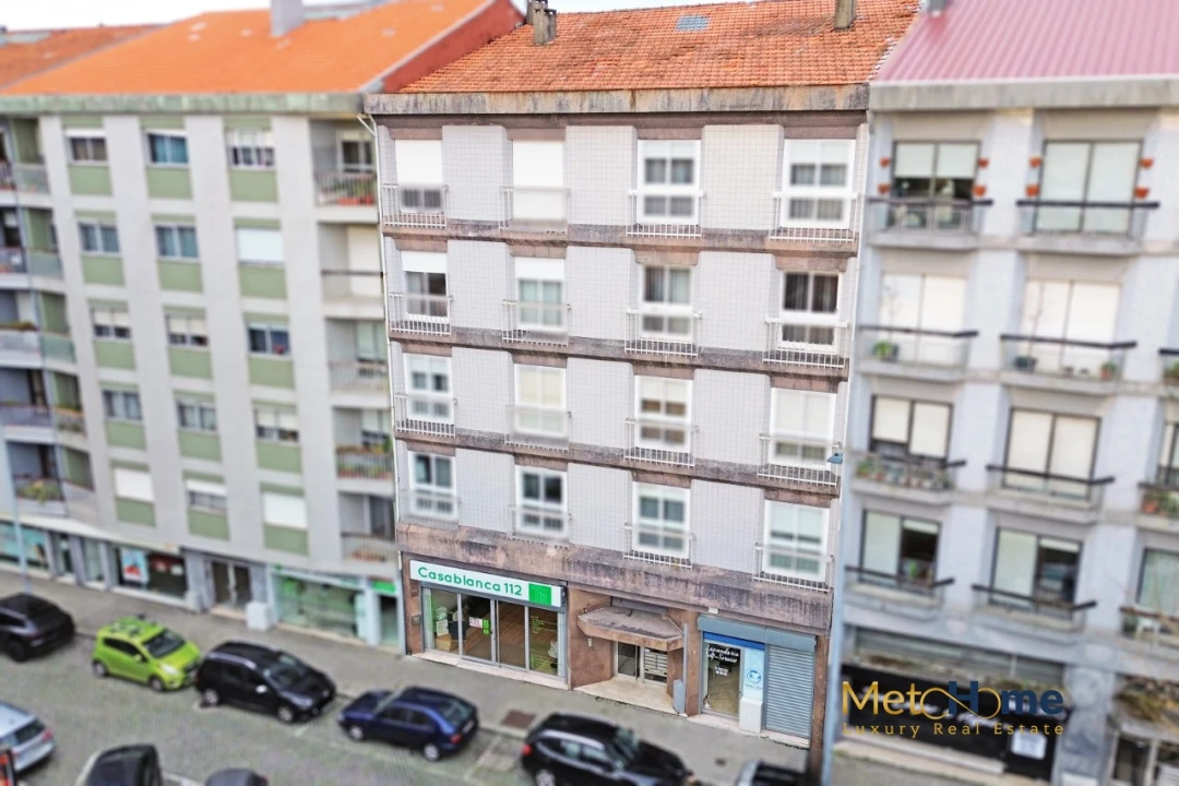 Loja para Arrendamento em Mafamude e Vilar do Paraíso Foto 1