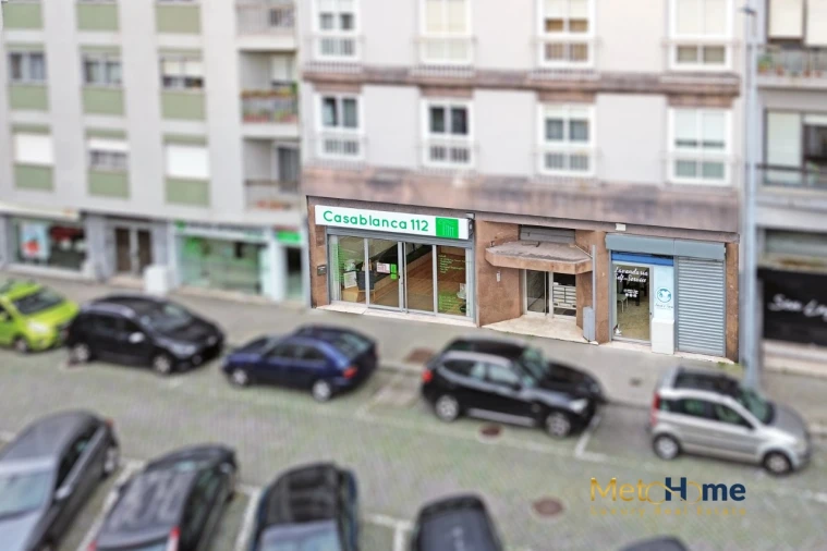 Loja para Arrendamento em Mafamude e Vilar do Paraíso Foto 2