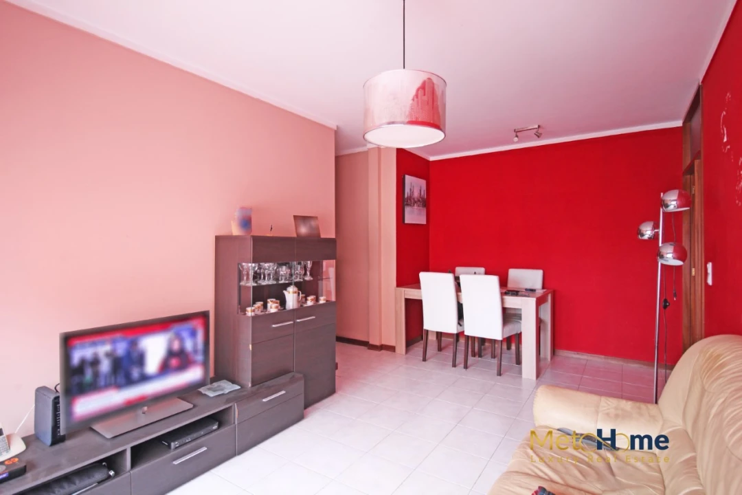 Apartamento T2 para Venda em Avintes Foto 17