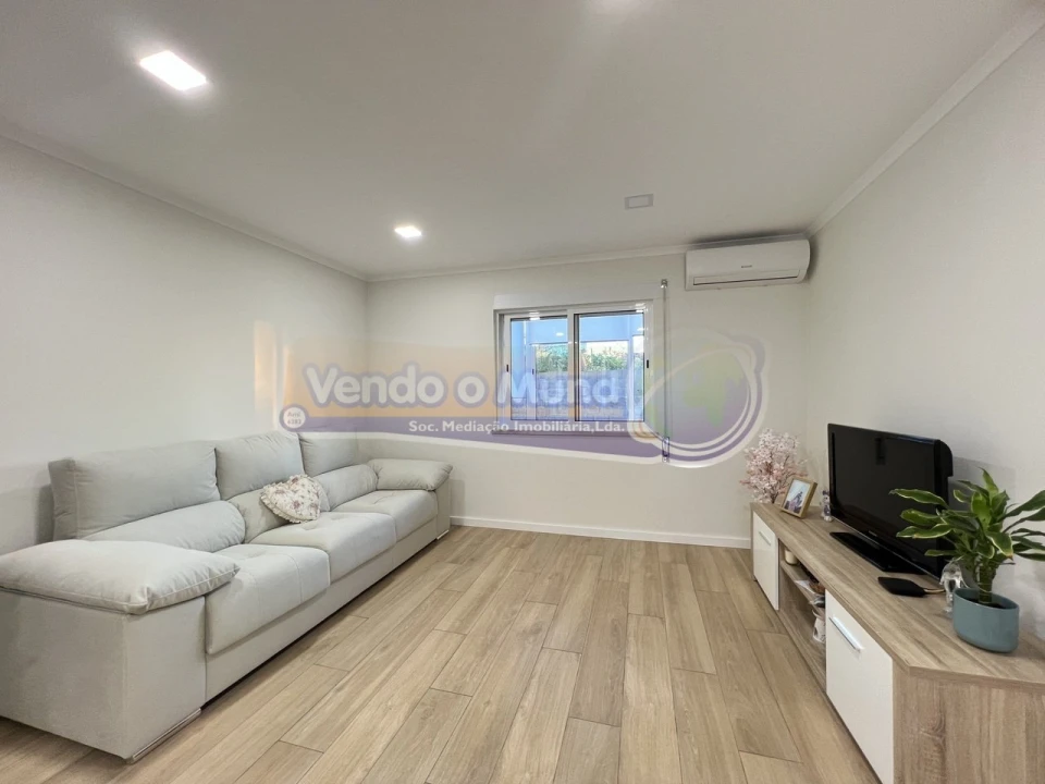 Moradia T2 para Venda em Samora Correia Foto 7