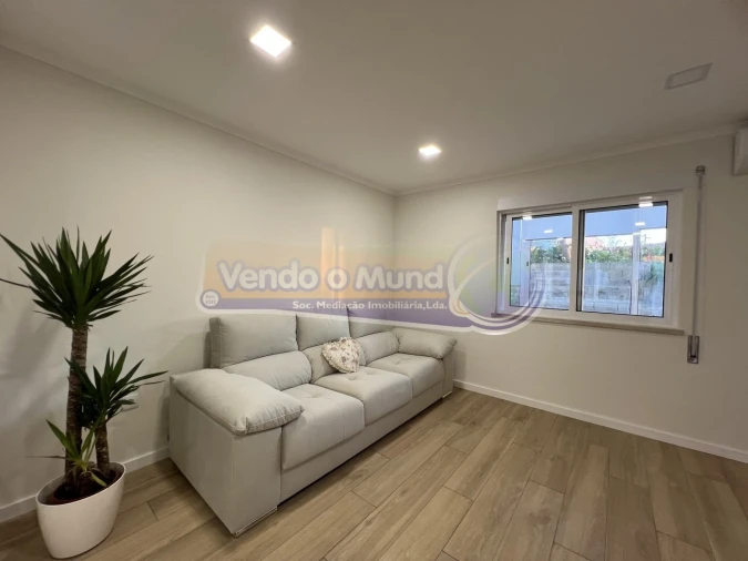 Moradia T2 para Venda em Samora Correia Foto 8