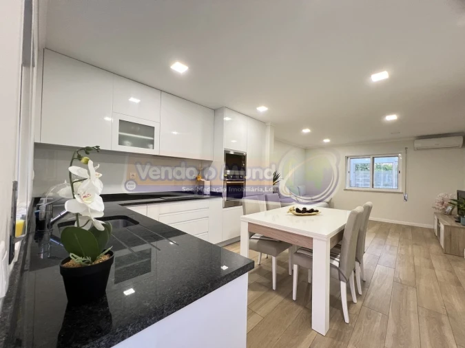 Moradia T2 para Venda em Samora Correia Foto 4