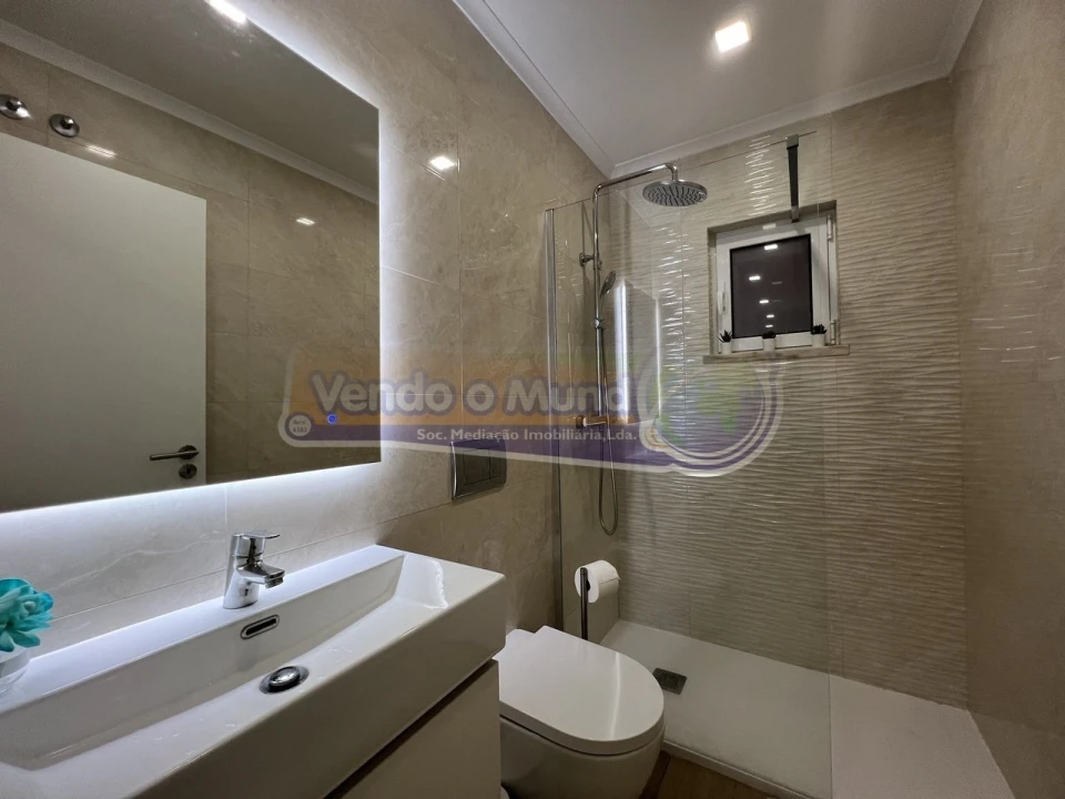 Moradia T2 para Venda em Samora Correia Foto 12