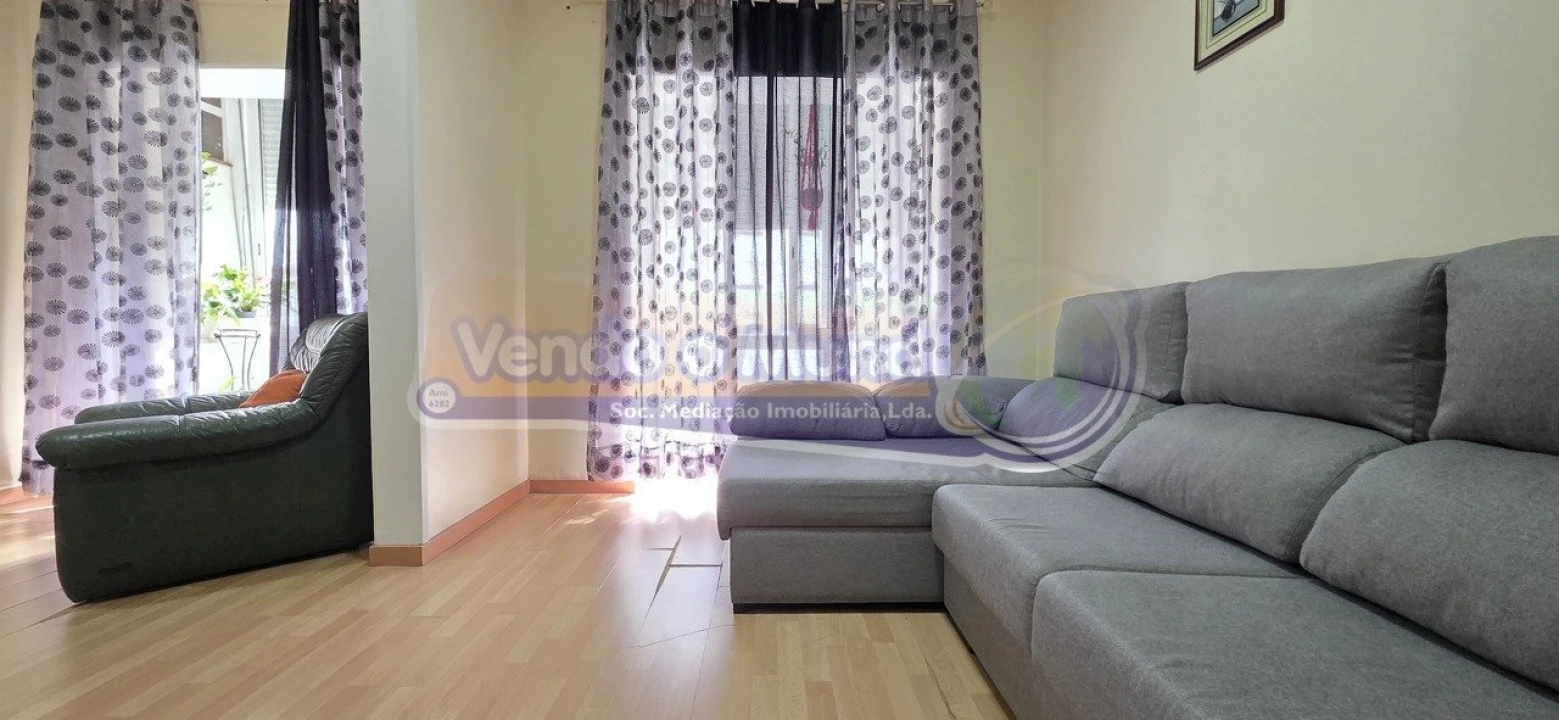 Apartamento T3 para Venda em Alverca do Ribatejo e Sobralinho Foto 1