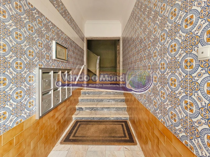 Apartamento T2 para Venda em Rio de Mouro Foto 19