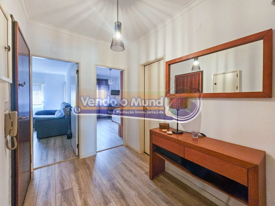 Apartamento T2 para Venda em Rio de Mouro Foto 13