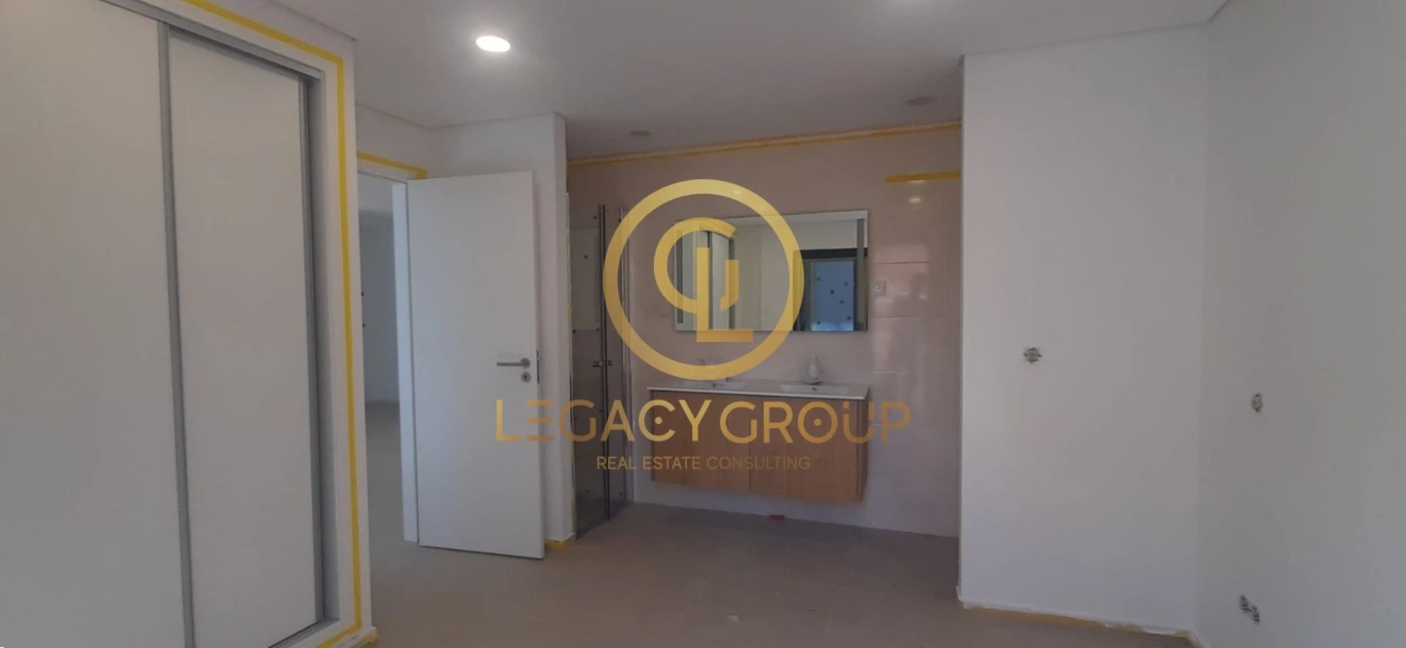 Apartamento T2 para Venda em Vila Real de Santo Antonio Foto 7