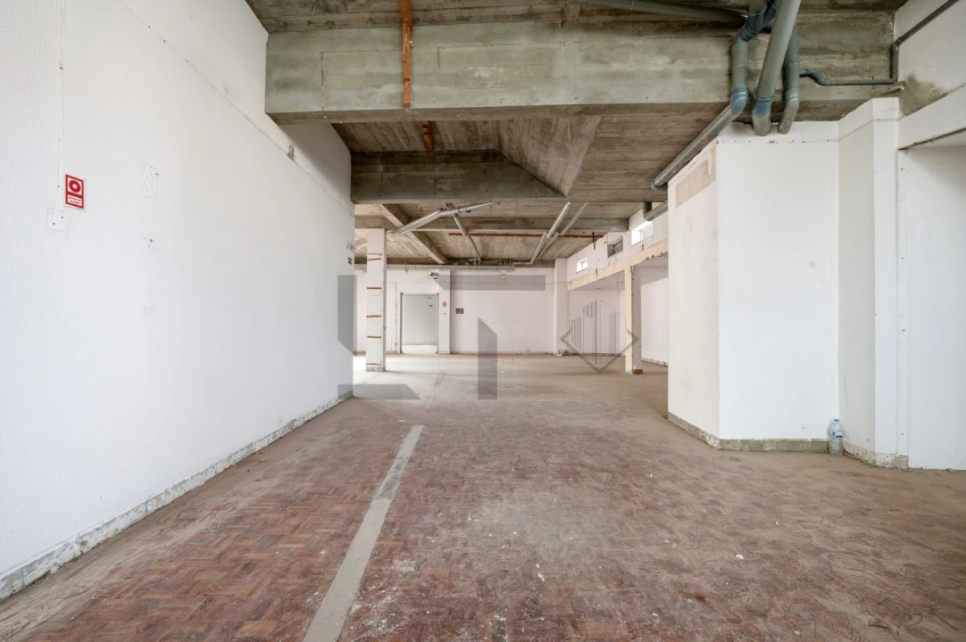 Loja para Arrendamento em Algés, Linda-A-Velha e Cruz Quebrada-Dafundo Foto 6