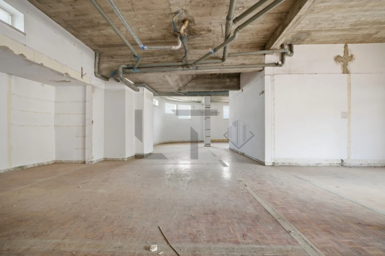 Loja para Arrendamento em Algés, Linda-A-Velha e Cruz Quebrada-Dafundo Foto 7