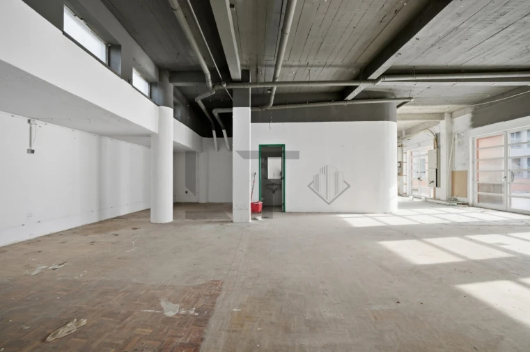 Loja para Arrendamento em Algés, Linda-A-Velha e Cruz Quebrada-Dafundo Foto 12