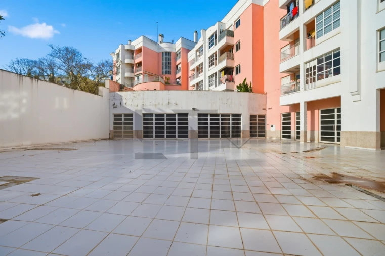 Loja para Arrendamento em Algés, Linda-A-Velha e Cruz Quebrada-Dafundo Foto 19