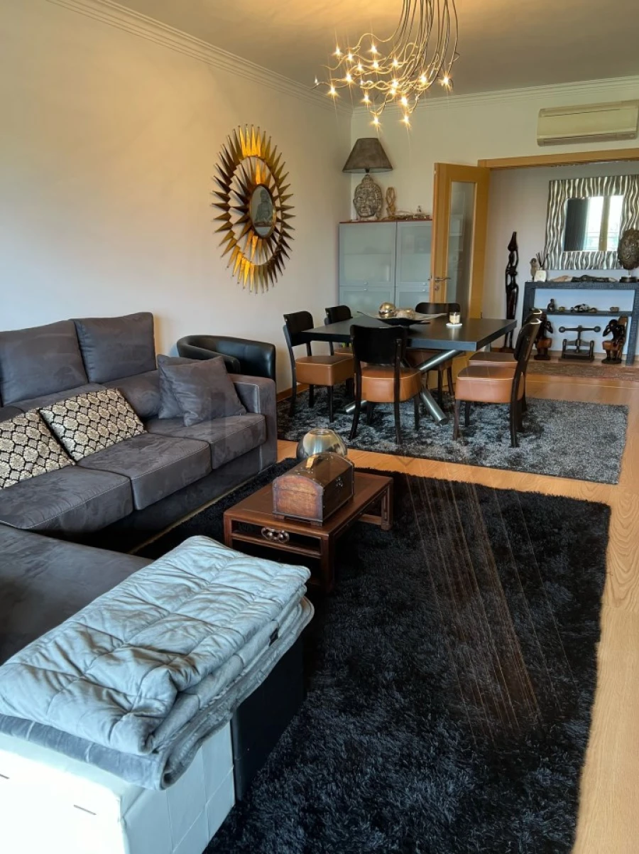 Apartamento T2 para Venda em Sacavém e Prior Velho Foto 2