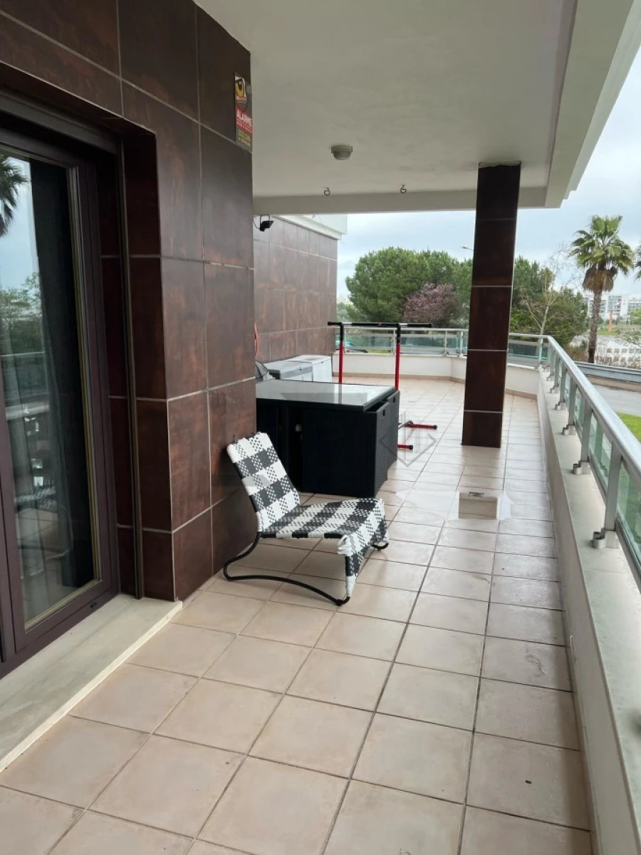 Apartamento T2 para Venda em Sacavém e Prior Velho Foto 26