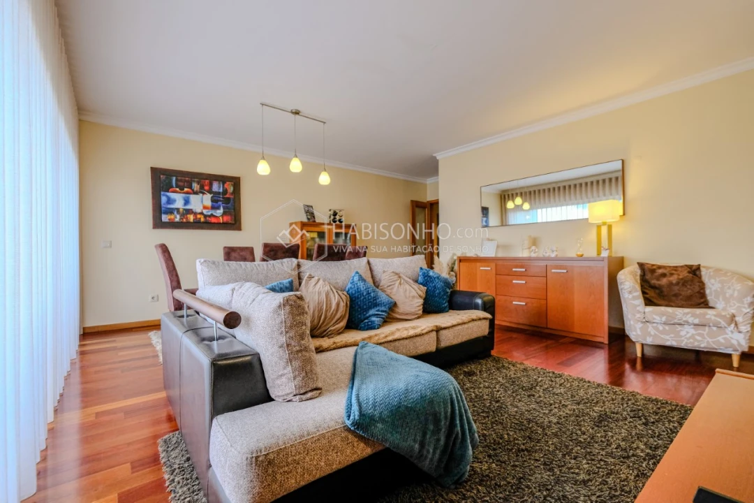 Apartamento T3 para Venda em Moreira Foto 3