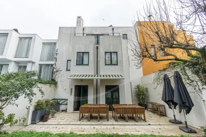 Moradia T5 para Venda em Aldoar, Foz do Douro e Nevogilde