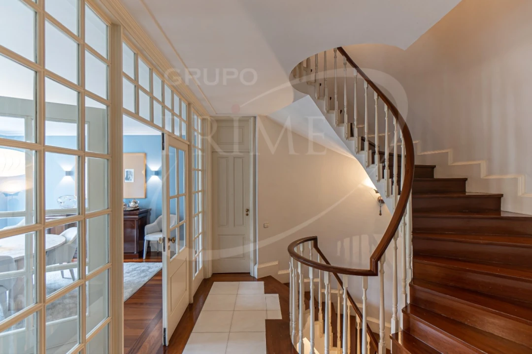 Moradia T5 para Arrendamento em Aldoar, Foz do Douro e Nevogilde Foto 6