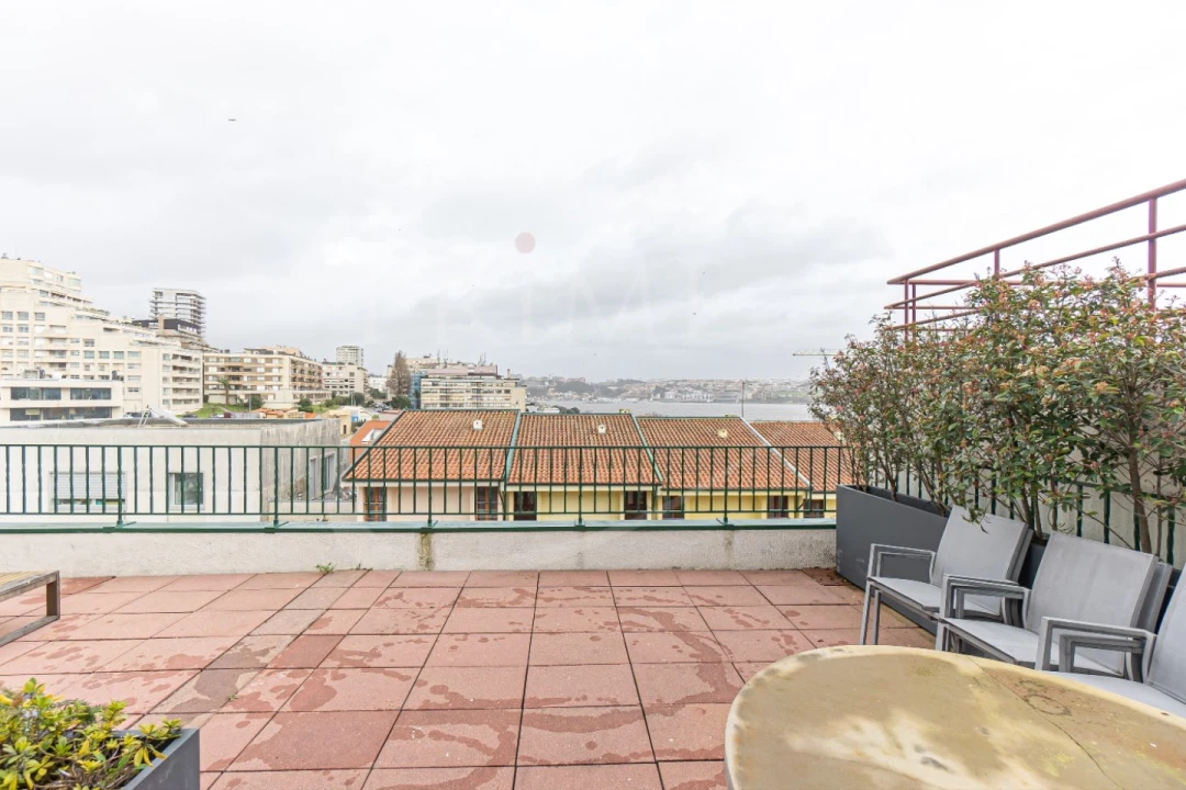 Moradia T5 para Arrendamento em Aldoar, Foz do Douro e Nevogilde Foto 27