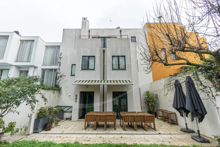 Moradia T5 para Arrendamento em Aldoar, Foz do Douro e Nevogilde Foto 16