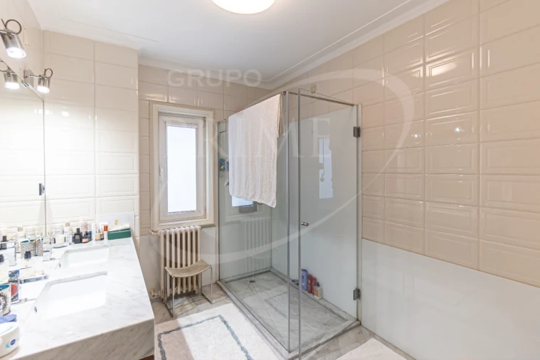 Moradia T5 para Arrendamento em Aldoar, Foz do Douro e Nevogilde Foto 26