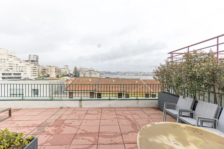 Moradia T5 para Arrendamento em Aldoar, Foz do Douro e Nevogilde Foto 27