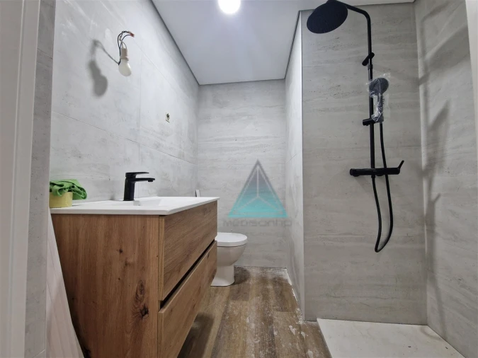 Apartamento T2 para Venda em Amora Foto 4