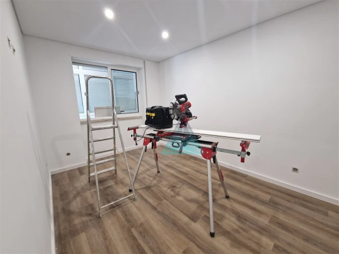 Apartamento T2 para Venda em Amora Foto 8