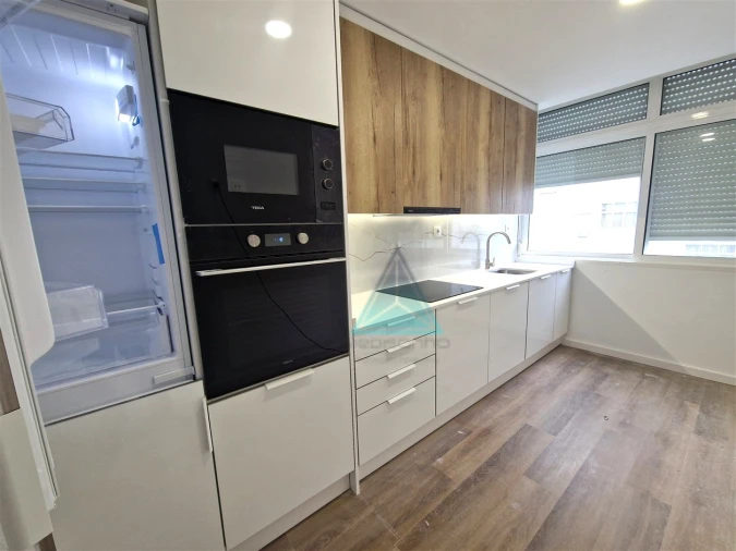 Apartamento T2 para Venda em Amora Foto 10