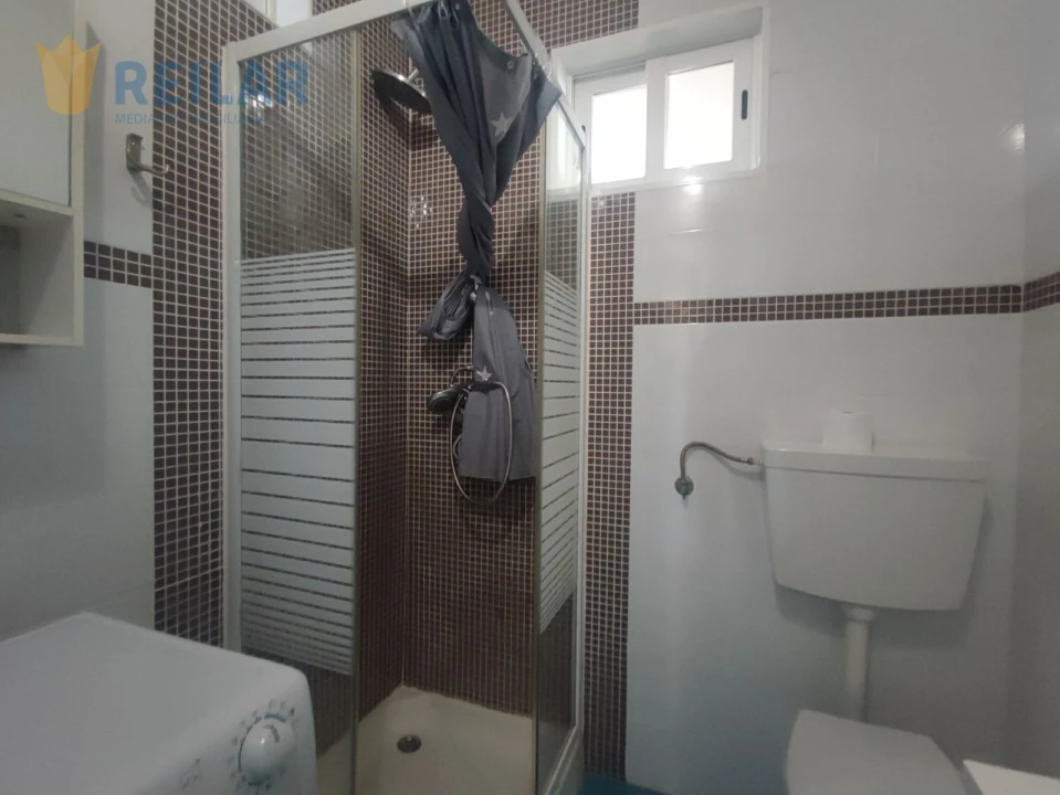 Apartamento T1 para Arrendamento em Arroios Foto 17