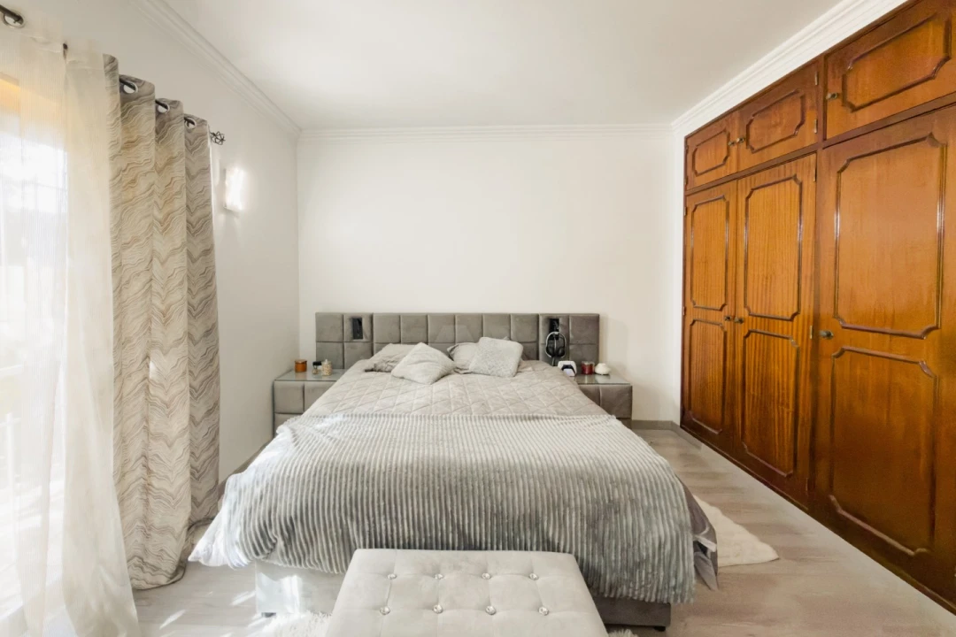 Moradia T4 para Venda em Alcabideche Foto 32