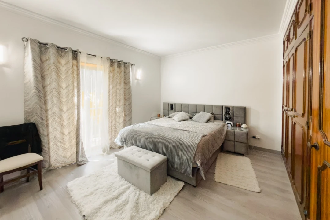 Moradia T4 para Venda em Alcabideche Foto 33