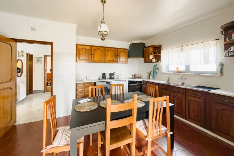 Moradia T4 para Venda em Alcabideche Foto 13