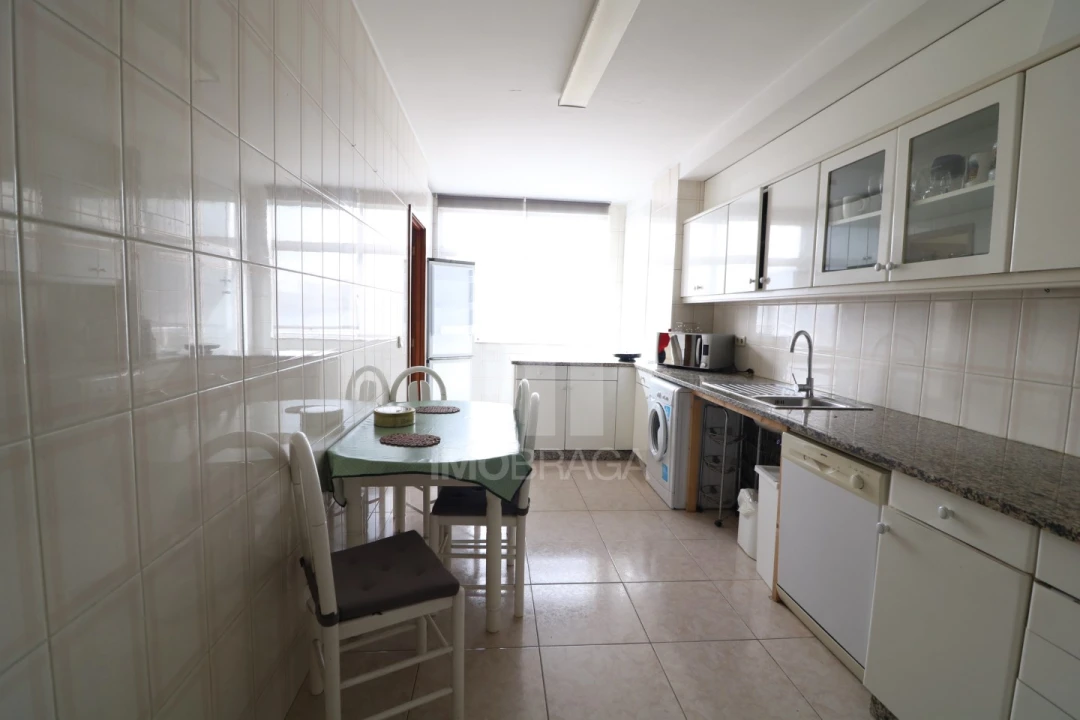 Apartamento T3 para Arrendamento em São Vitor (Braga) Foto 2
