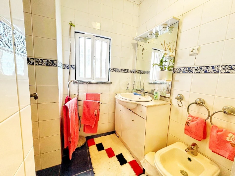 Moradia T3 para Venda em Santo Antonio dos Olivais Foto 5