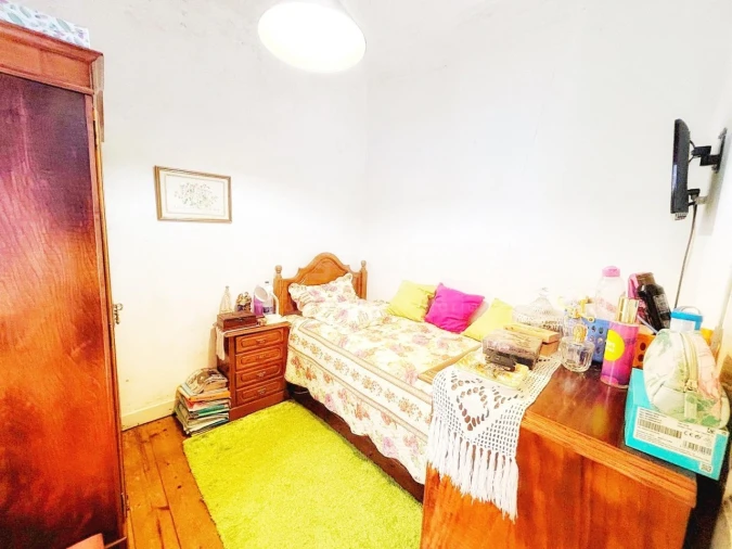 Moradia T3 para Venda em Santo Antonio dos Olivais Foto 4