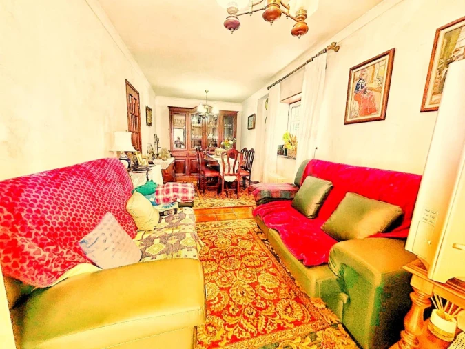 Moradia T3 para Venda em Santo Antonio dos Olivais Foto 8