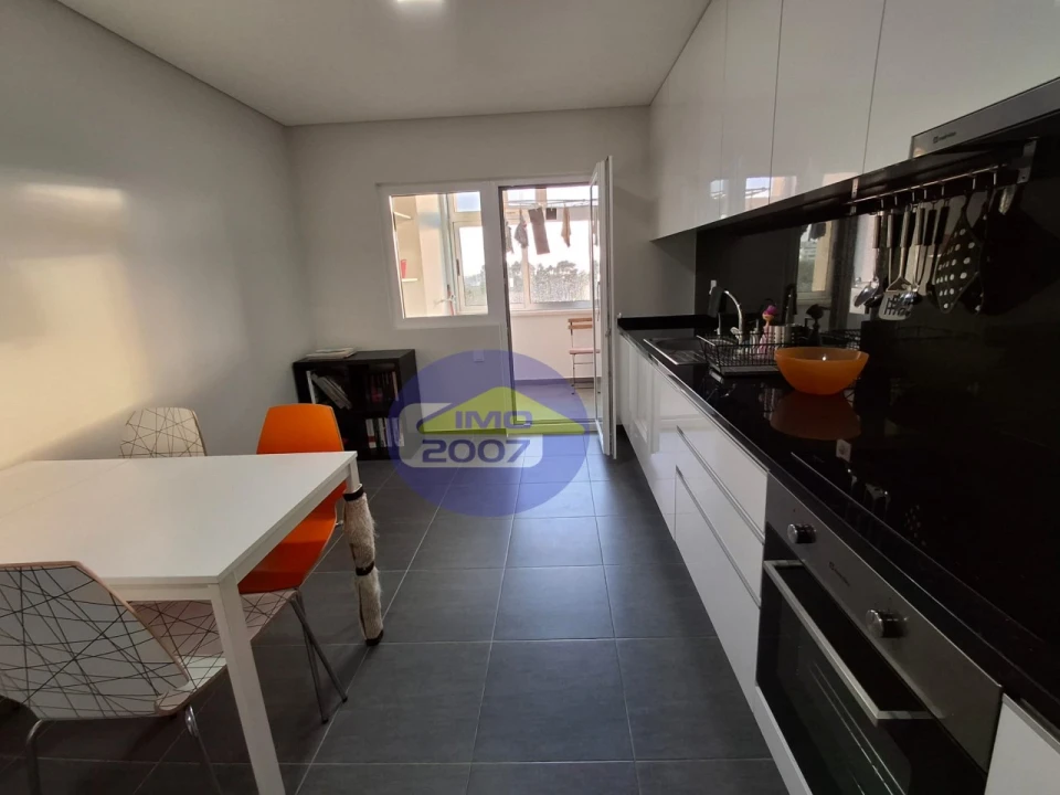 Apartamento T3 para Venda em Mozelos Foto 2