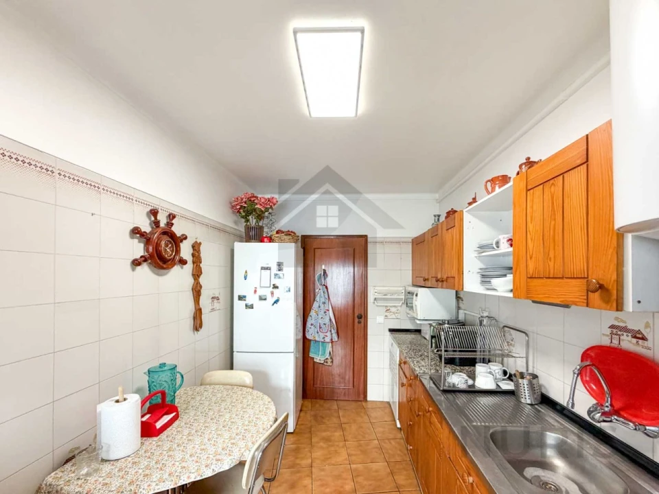 Apartamento T3 para Venda em Portimão Foto 2