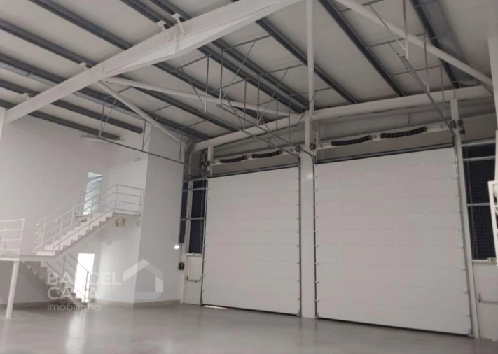 Armazém para Arrendamento em Silveiros e Rio Covo (Santa Eulália) Foto 7