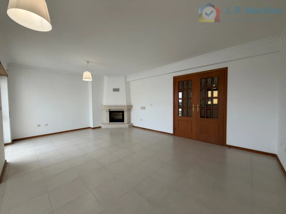 Apartamento T3 para Venda em Santo Antonio da Charneca Foto 3