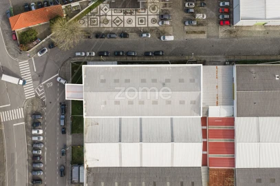 Terreno Comércio / Armazém para Venda em Castêlo da Maia