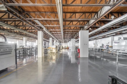 Terreno Comércio / Armazém para Venda em Castêlo da Maia