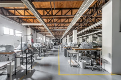 Terreno Comércio / Armazém para Venda em Castêlo da Maia