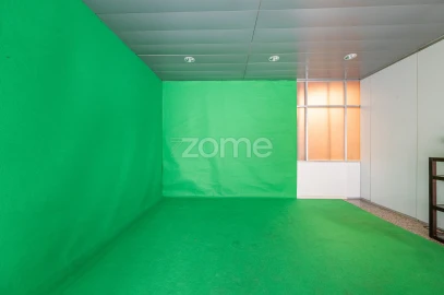 Terreno Comércio / Armazém para Venda em Castêlo da Maia