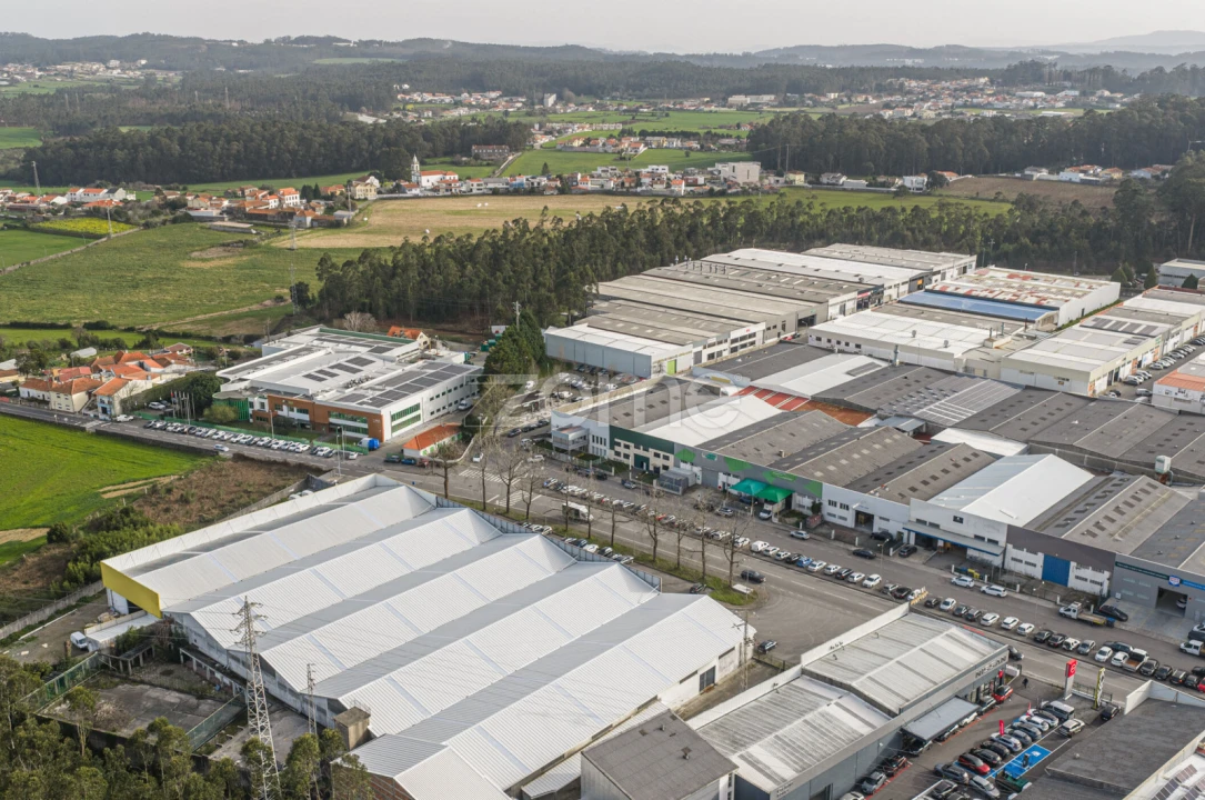 Terreno Comércio / Armazém para Venda em Castêlo da Maia Foto 27