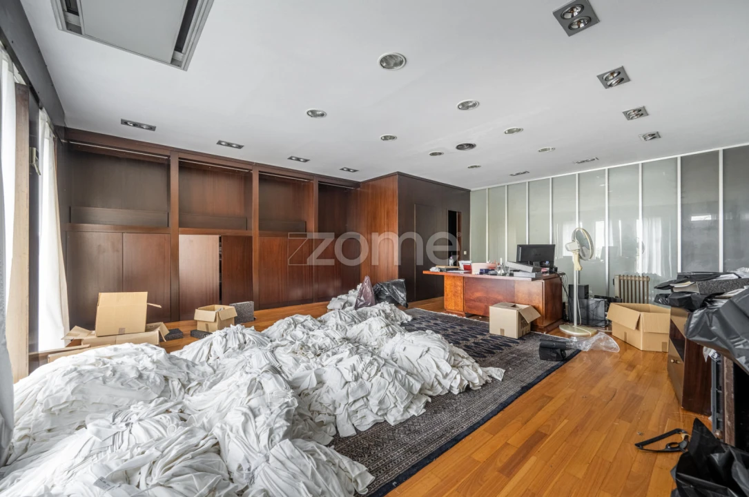 Terreno Comércio / Armazém para Venda em Castêlo da Maia Foto 15