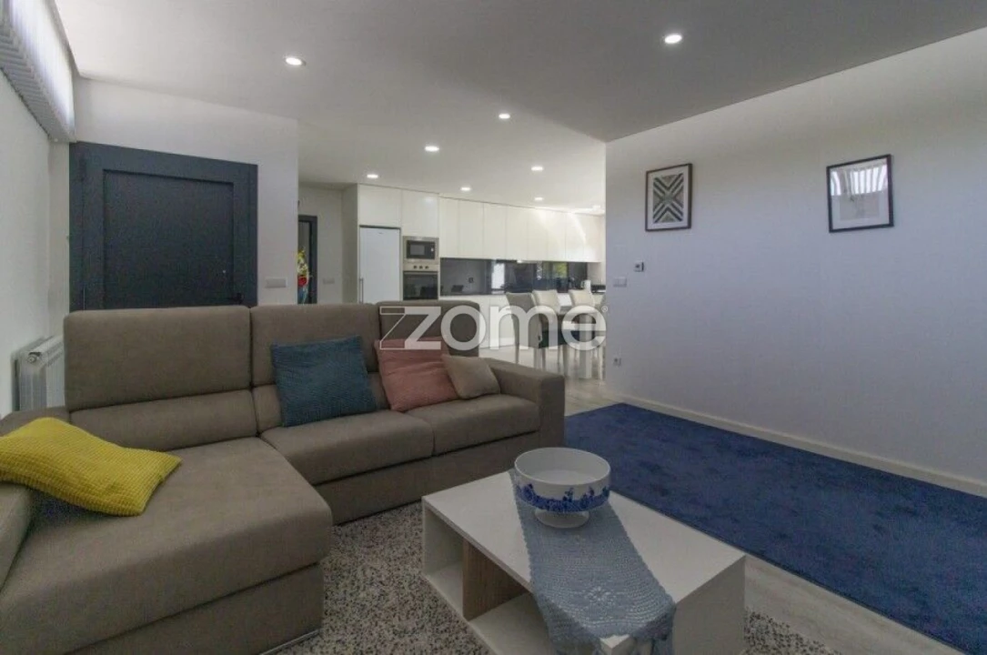 Moradia T3 para Venda em Povoa de Lanhoso (N. Senhora do Amparo) Foto 9