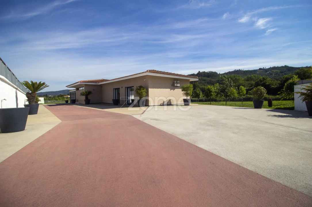 Moradia T3 para Venda em Povoa de Lanhoso (N. Senhora do Amparo) Foto 3